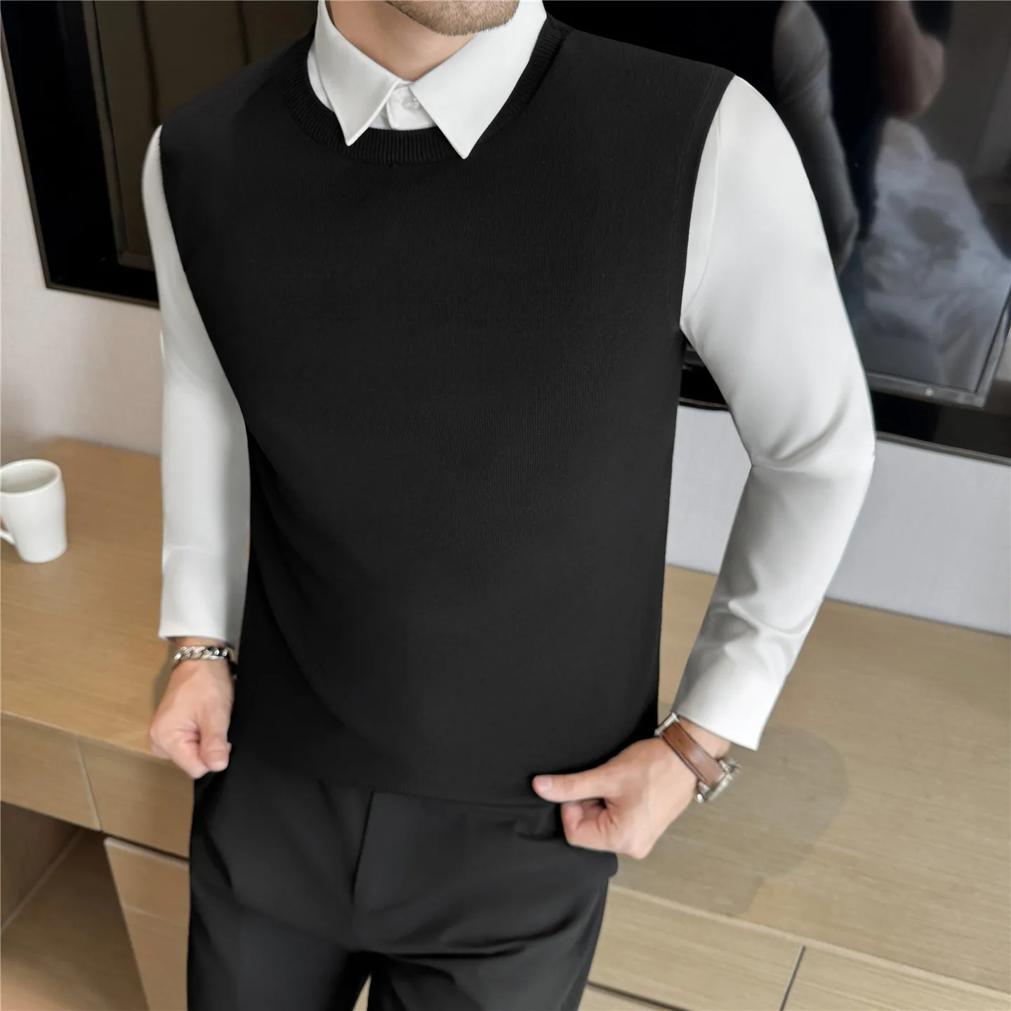 

Anti - Pilling High - Quality Thick Knitted Sweater with Shirt Collar and Fashion Fake Two - Piece Splicing Design
