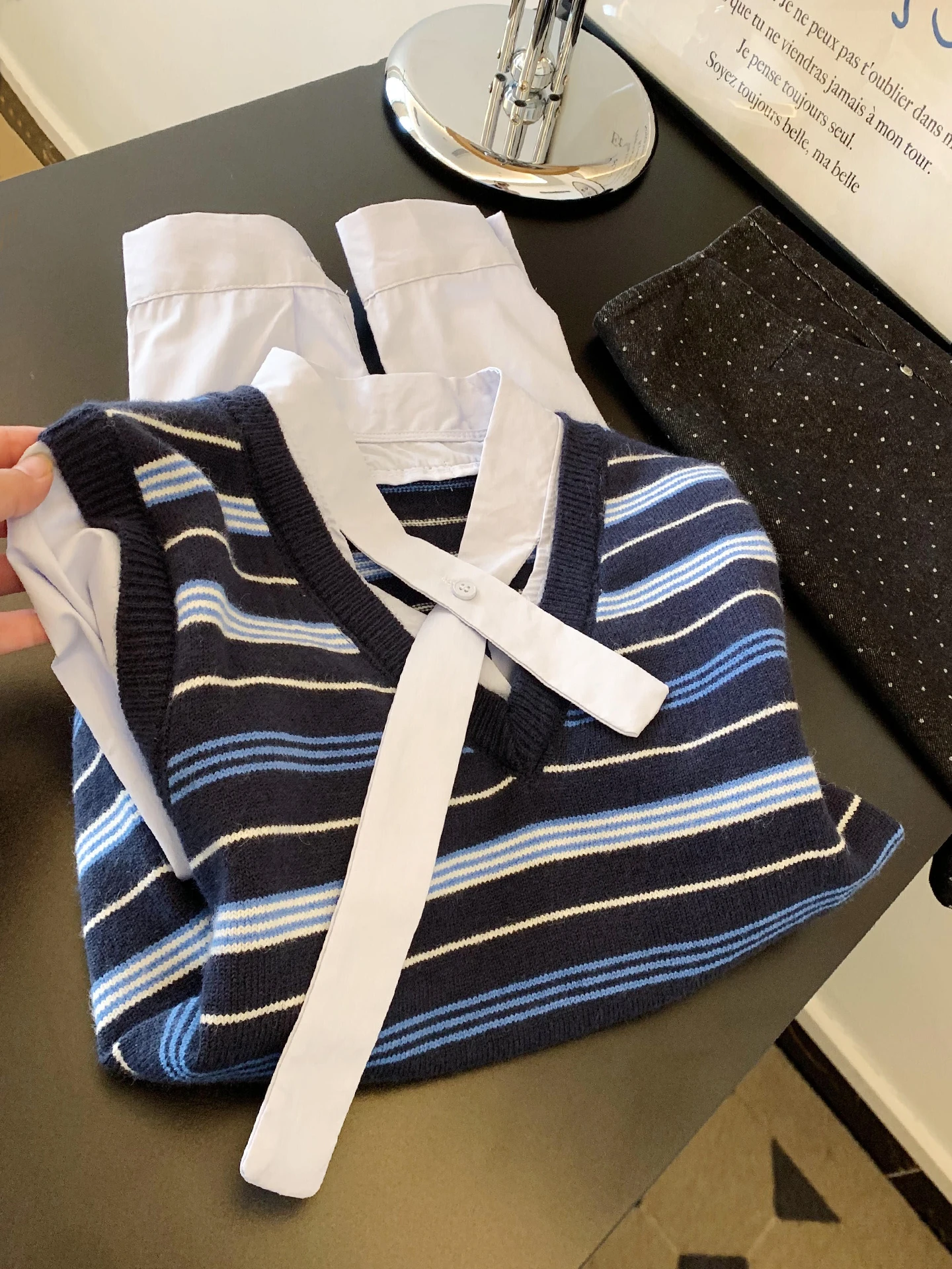 

Уникальная вязаная блузка в полоску с лоскутным узором для женщин, весенняя модная повседневная блузка с высокой талией, длинными рукавами и V-образным вырезом из смесового шелка