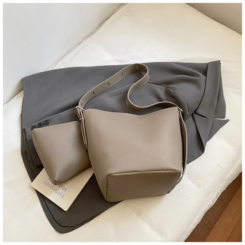 

Lightweight Mesh Crossbody Bag Women Magnetic Closure Glitter Design Adjustable Strap Durable Travel Essential Party Bag​