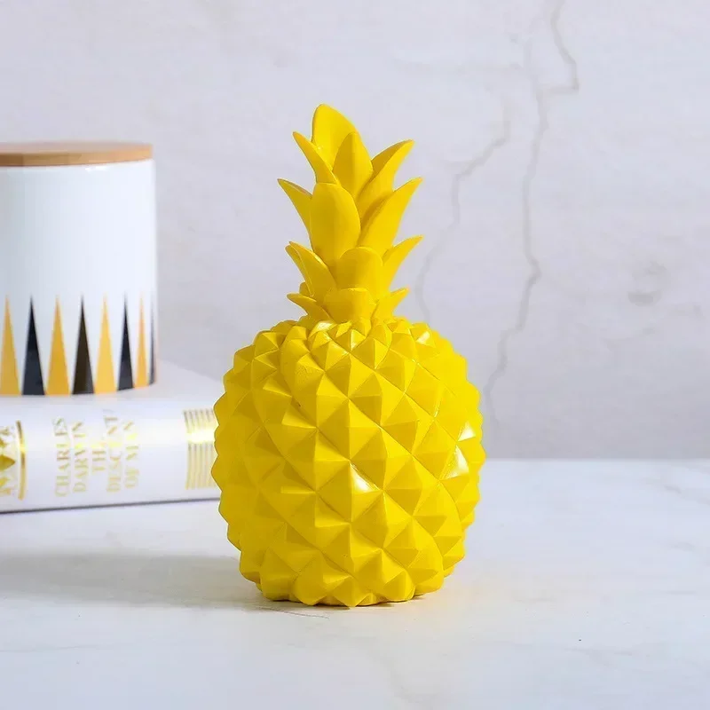 Resin Pineapple Table Decoration Fruit Crafts Living Room Restaurant Wine Cabinet Decorative Figurines Home Accessories