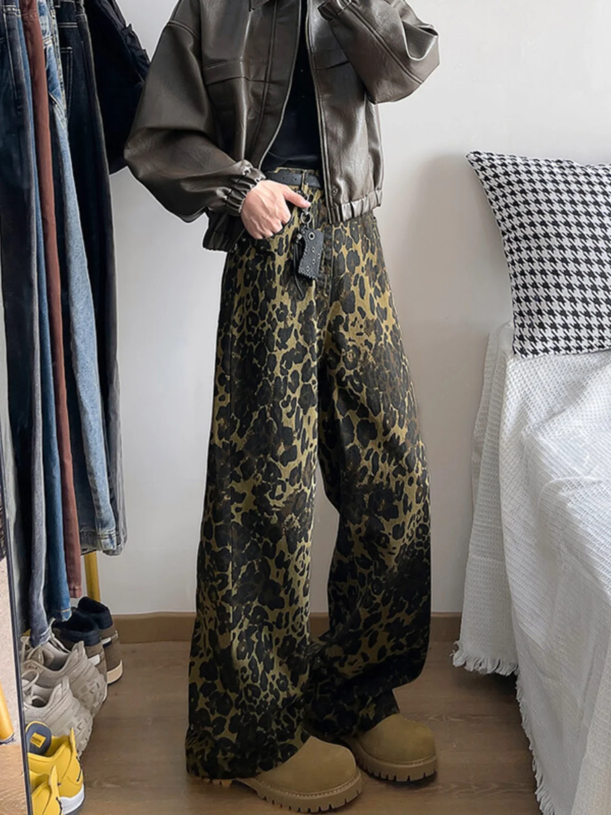 Amerikanische Retro-Jeans mit Leopardenmuster für Herren, High-Street Hip-Hop-Spazierhose, Weites Bein, Lange Hose, Winterkleidung, Jugendmode