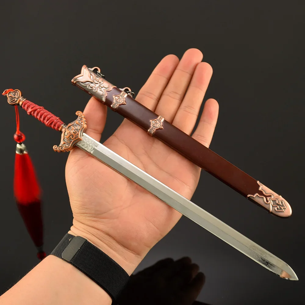 Figura de Naraka Bladepoint de 30cm, periféricos de juego, espada de caballero, juguete revestido, espada decorativa, artesanía de Metal, colecciones de modelos, regalo