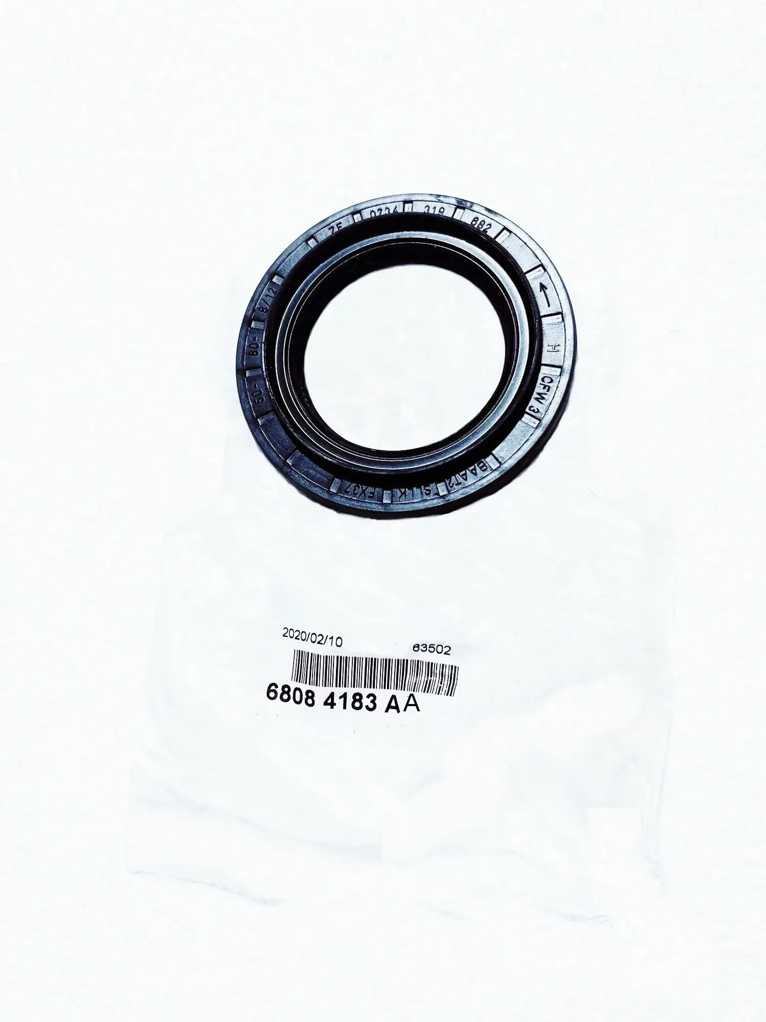 

Front Driving Gear Pinion Seal, Front Differential Pinion Oil Seal 68084183AA， Applicable: Jeep Grand Cherokee, Cartridge Dodge