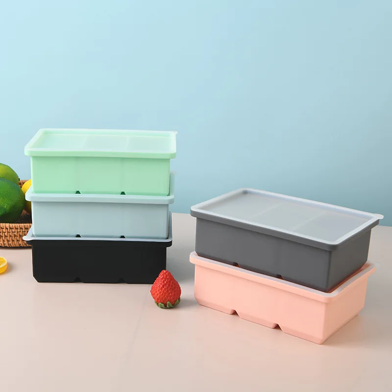

Wholesale Ice Cube Mold with Lid Household Silicone Ice Cube Tray Portable Ice Cream Makers