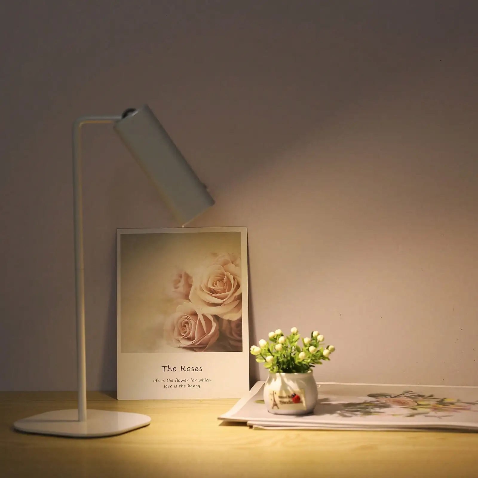 

Multifunctional Portable Flashlight: Ideal for Home/Office/Bedroom