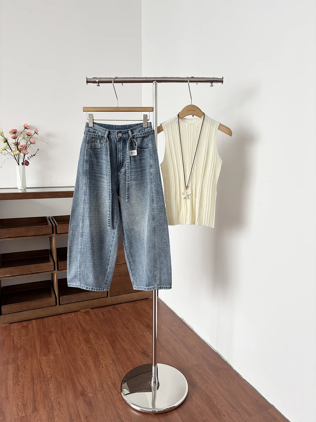 

Элегантные джинсы с высокой талией и блестящим дизайном с бриллиантовой отделкой, широкие брюки, модные универсальные женские брюки для весны и лета, утягивающие фигуру, модель Eighteen.