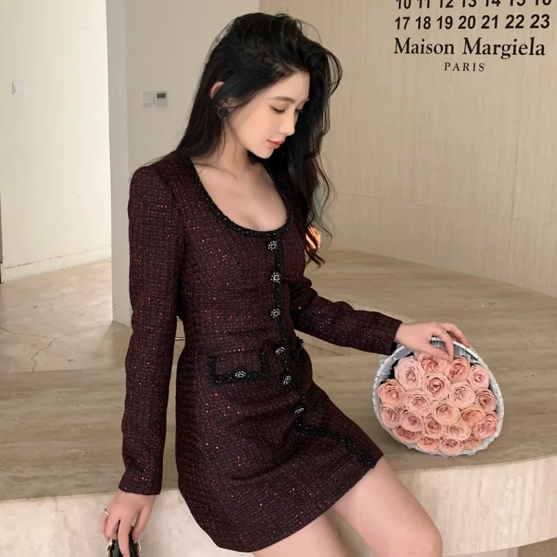 Sexy Round Neck Black Tea Style Dress with Coarse Tweed Long Sleeved Dress,nail Bead 2024 New Women's Clothing Autumn and Winter