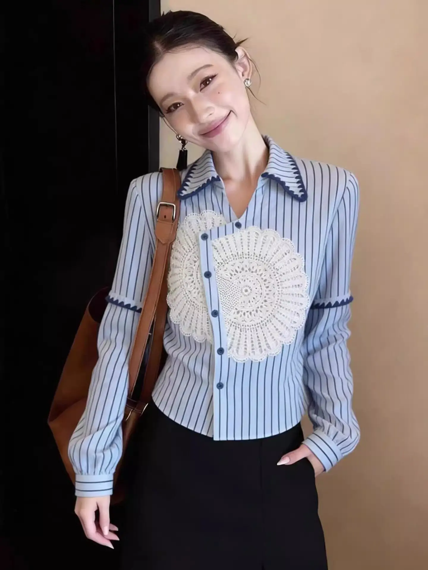 

Slimming Striped Shirt Women's Commute Style Long Sleeve Flip Collar Spring Fashion Design Unique Trendy Korean Version Top