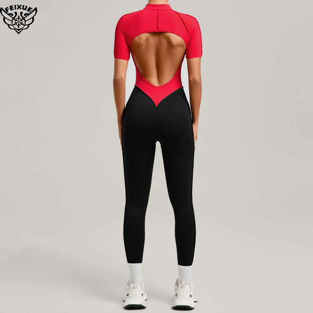 بدلة جديدة من النايلون بسحاب عالي المرونة مدمجة في حمالة صدر للياقة البدنية بأكمام قصيرة وألوان مرنة للتمرين واليوجا للنساء بدون ظهر