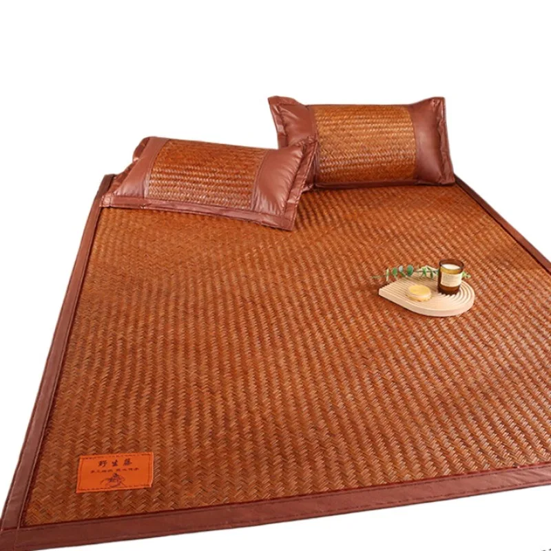 

Natural rattan mat