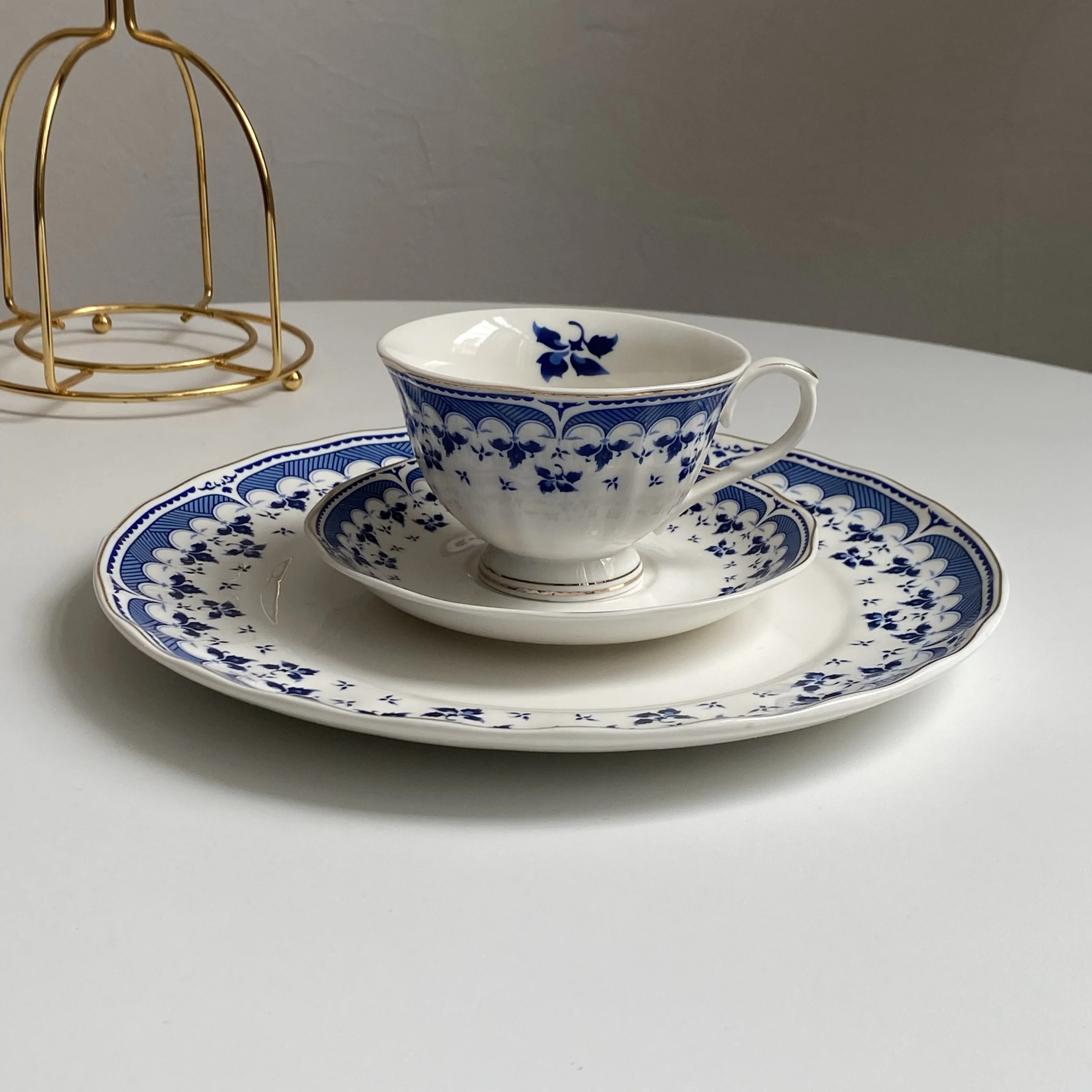 

High-grade blue and white tracing Phnom Penh wavy ceramic flat plate large steak plate pasta plate coffee cup saucer