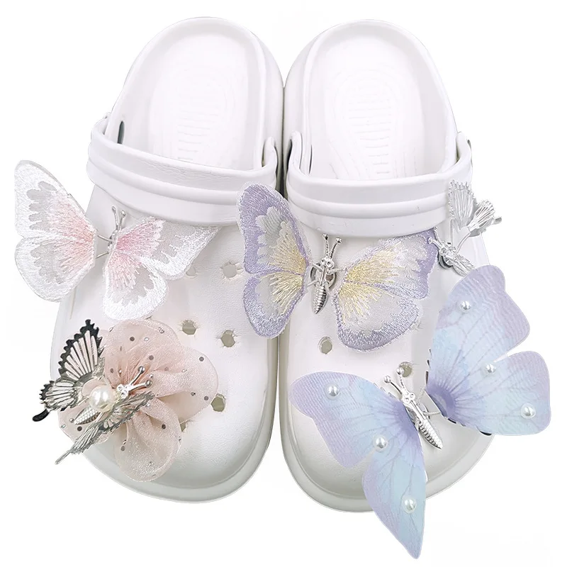 

New Butterfly Hole Shoe Buckle With Creative And Agile Wings, Cute And Super Fairy Pearl Three-dimensional Shoe Accessories
