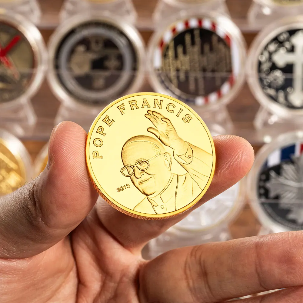2013 البابا 266th للكنيسة الكاثوليكية البابا فرانسيس الذهبي مطلي تذكارية عملة تحصيل هدية ديكور المنزل #6
