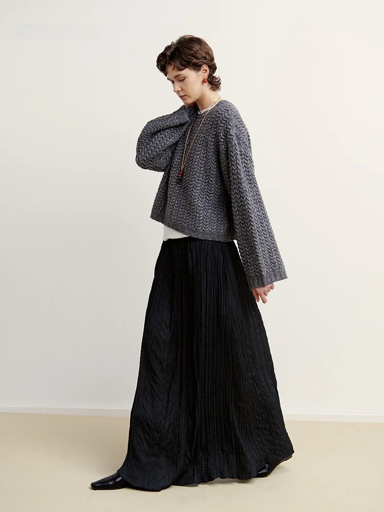 

INFFTRU2026 Spring New Long Faionable Casual Versatile Wooden Pendant Pleated Skirt Women's mid Waist Polyester Blouse Skirt