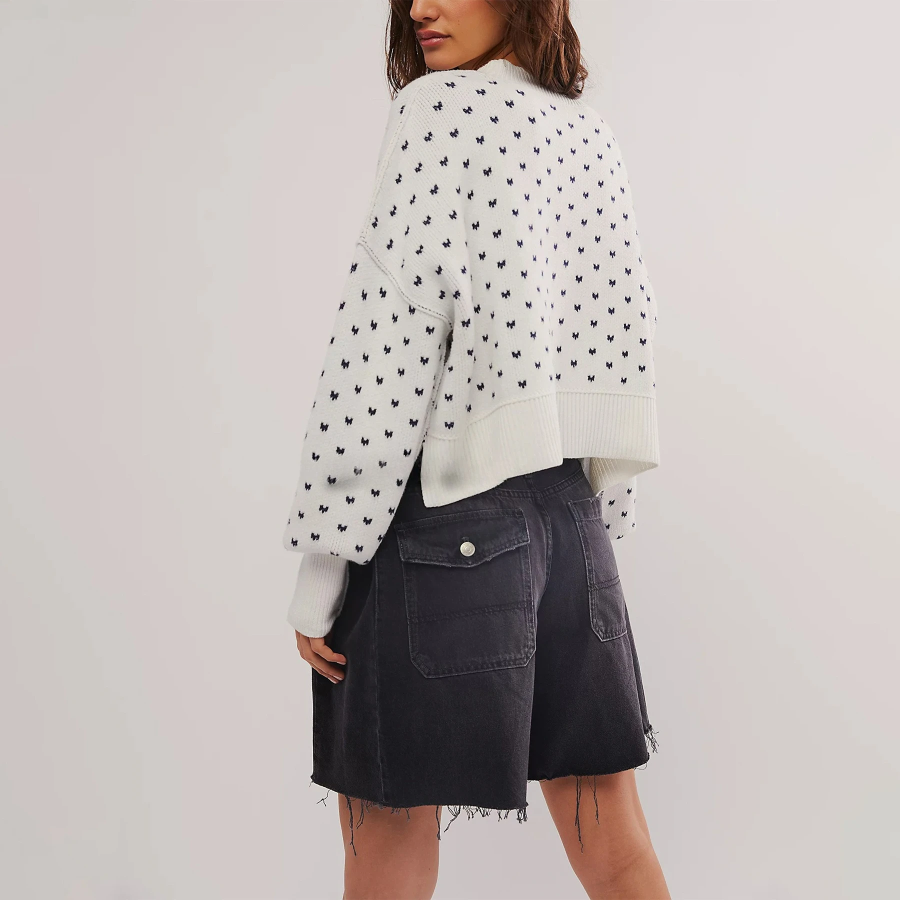 2025 New Autumn and Winter Round Neck Knitted Sweater Short Loose Butterfly Pullover Sweater Women's Clothing