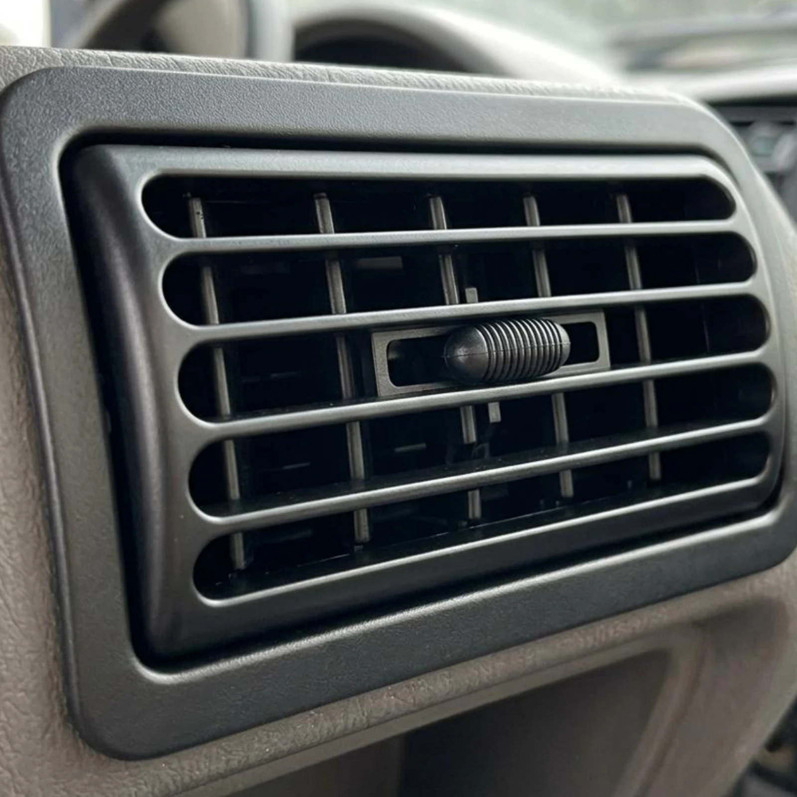 

A/C Vent Grille Direct Replacement Dashboard Air Vent Grille Air Outlet Panel Easy to Install Slatted Design