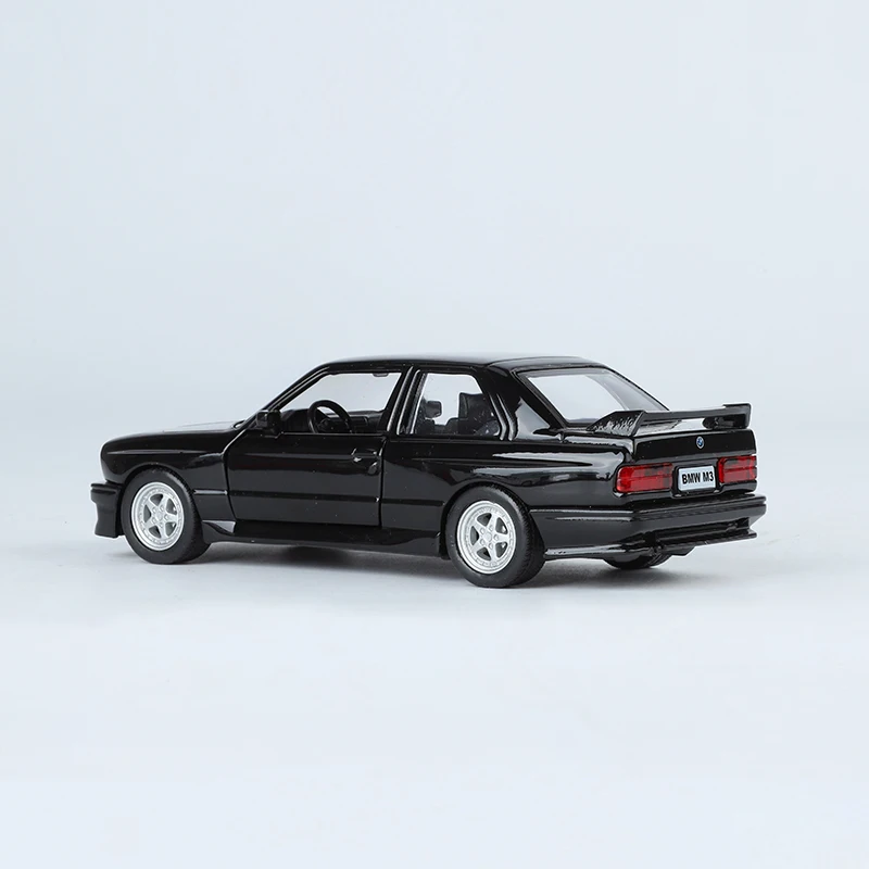 1:36 BMW M3 1987 sedan Alloy Car Diecast Metal Vehicle Model Kid Toy Boy Gifts Collection High Simulation Mini Collect Pull back