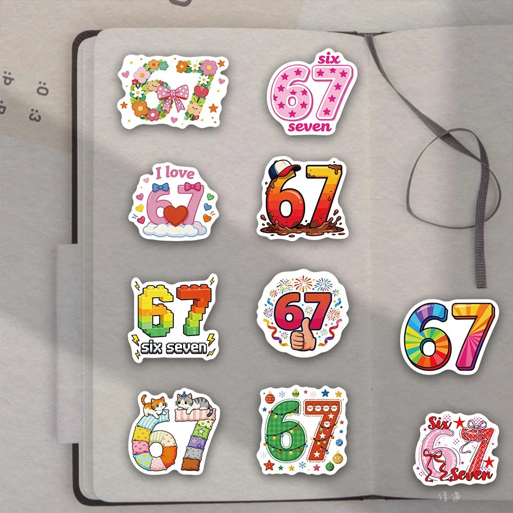 50 SZTUK Naklejek z Numerami Sześć Siedem 6-7 w Stylu Amerykańskich Influencerów Internetowych DIY na Obudowę Telefonu Laptop Kubek na Wodę Komputer Zabawki