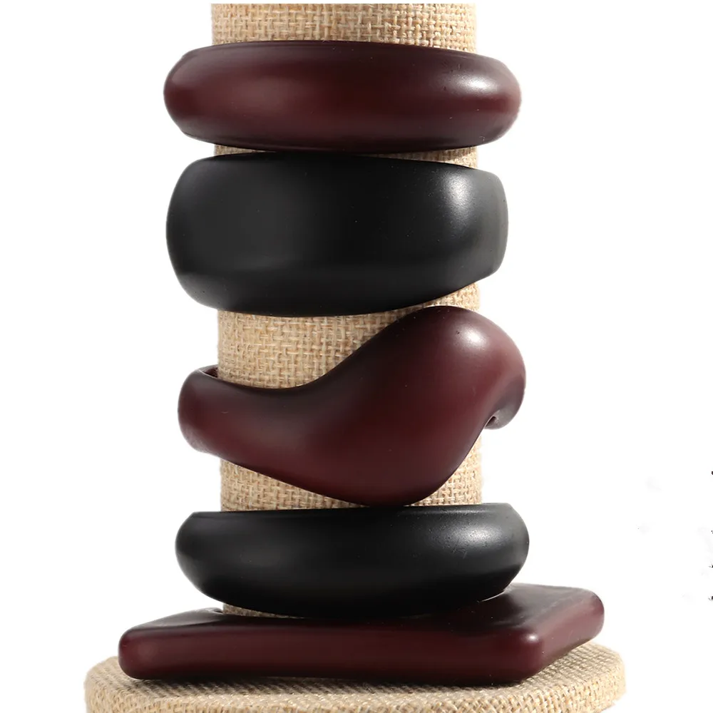 Retro Braun Schwarz Nachgeahmtes Holz Unregelmäßige Weit Offene Armreifen Geometrische Chunky Armreif Armbänder für Frauen Herbst Winter Schmuck