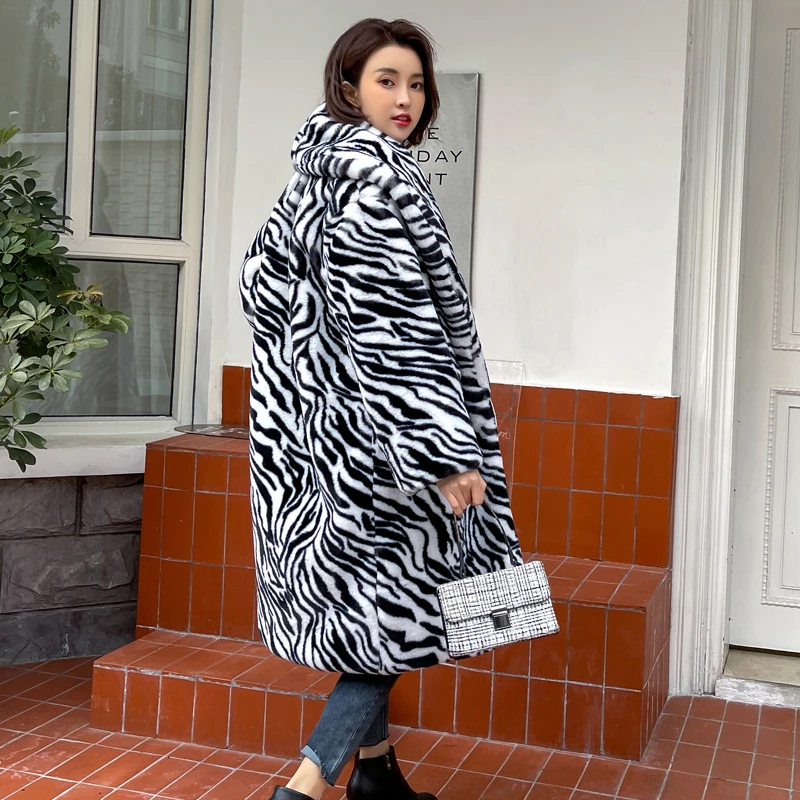 Pelúcia casaco com padrão zebra para o outono e inverno, nova moda, pele de coelho, cabelo de coelho, 2024