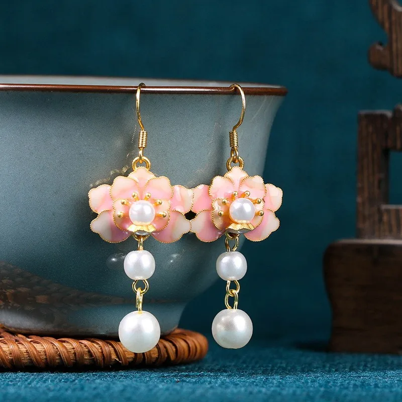 Ethnic Chinese Enamel Butterfly Flower Earrings for Women Retro Design Palace Style Pearl Pendant Luxury Jewelry Fashion Gifts