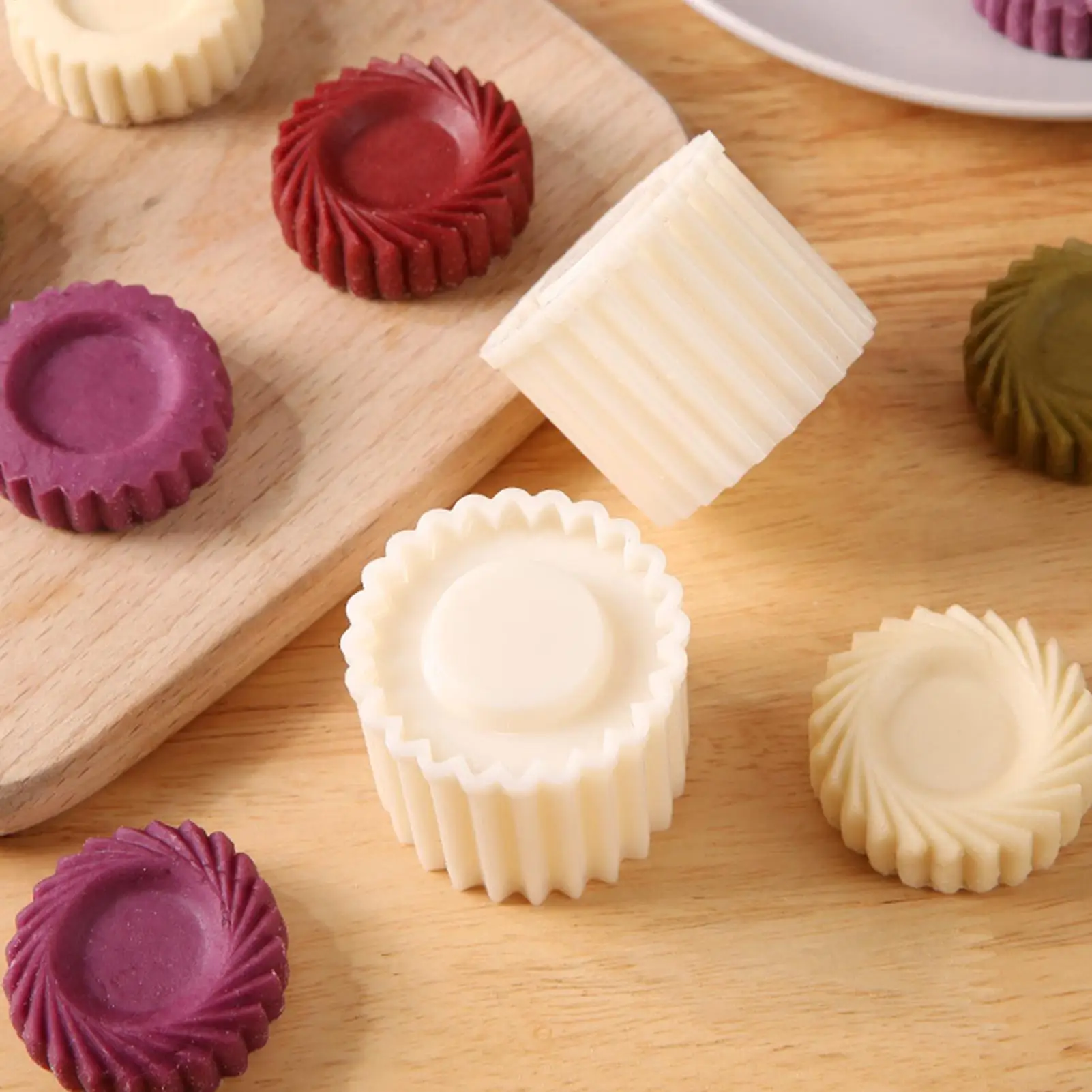 4Pcs Detachable Pastry Mold Stamp Mooncake Pastry Cake Decorating Tool Hand Pressure Home DIY Party Baking Cookie Molds