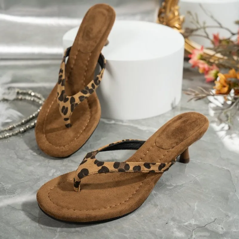 Women Brown Heeled Sandals with Thin Heel Comfortable Summer Flip Flops for Beach Vacation Party Casual Fashion Style Daily Wear