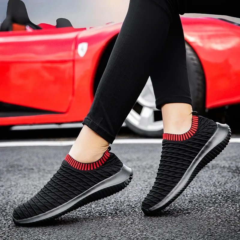 2025 Men's Ultra Light Oversized Running Shoes, Fashionable Fly Woven Breathable Sports Sneakers