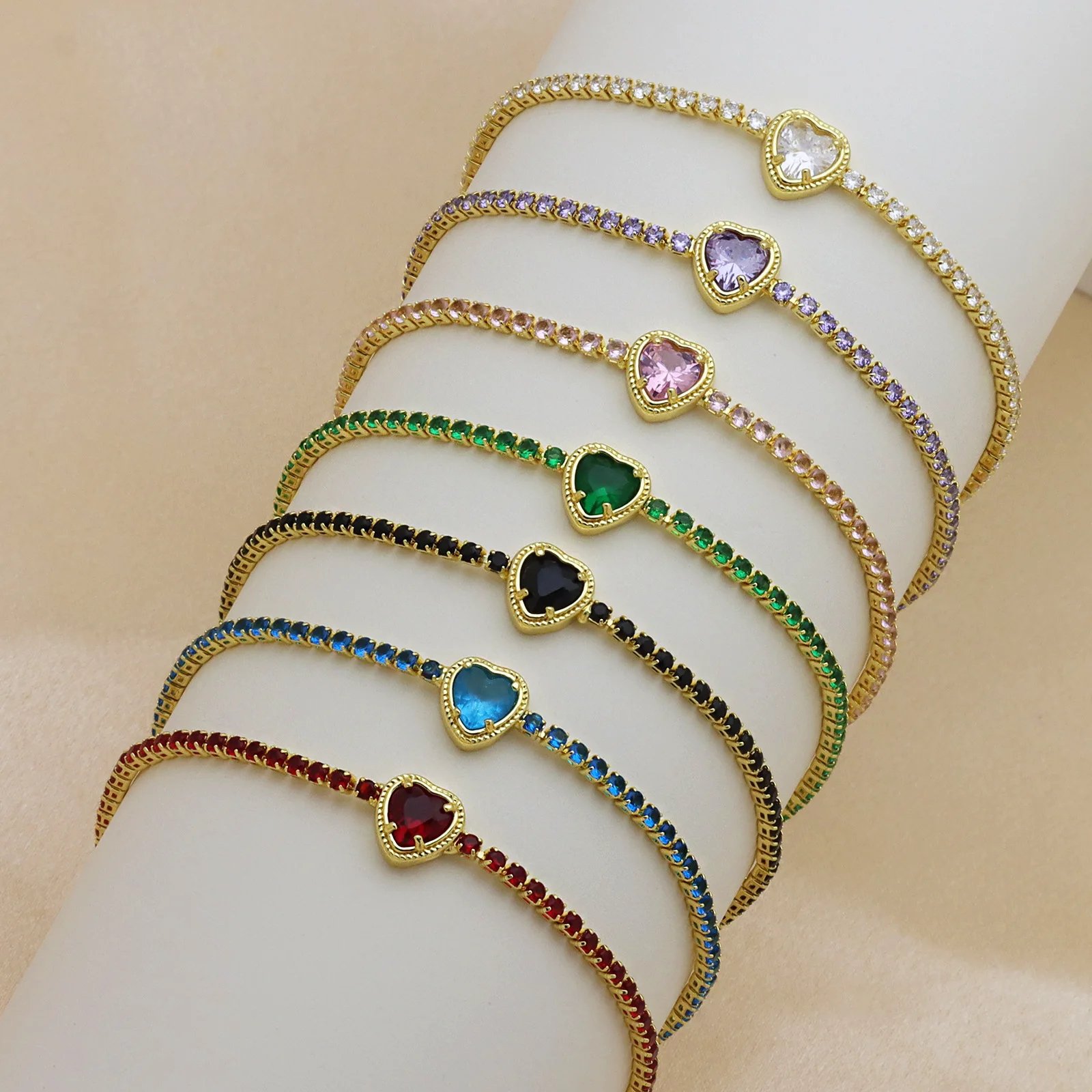 Herzförmiges Kristall-Tennisarmband für Frauen, Buntes Strass-Armband mit Verstellbarer Kette, Modisches Schmuckgeschenk für Geburtstagsfeiern – Detail 1