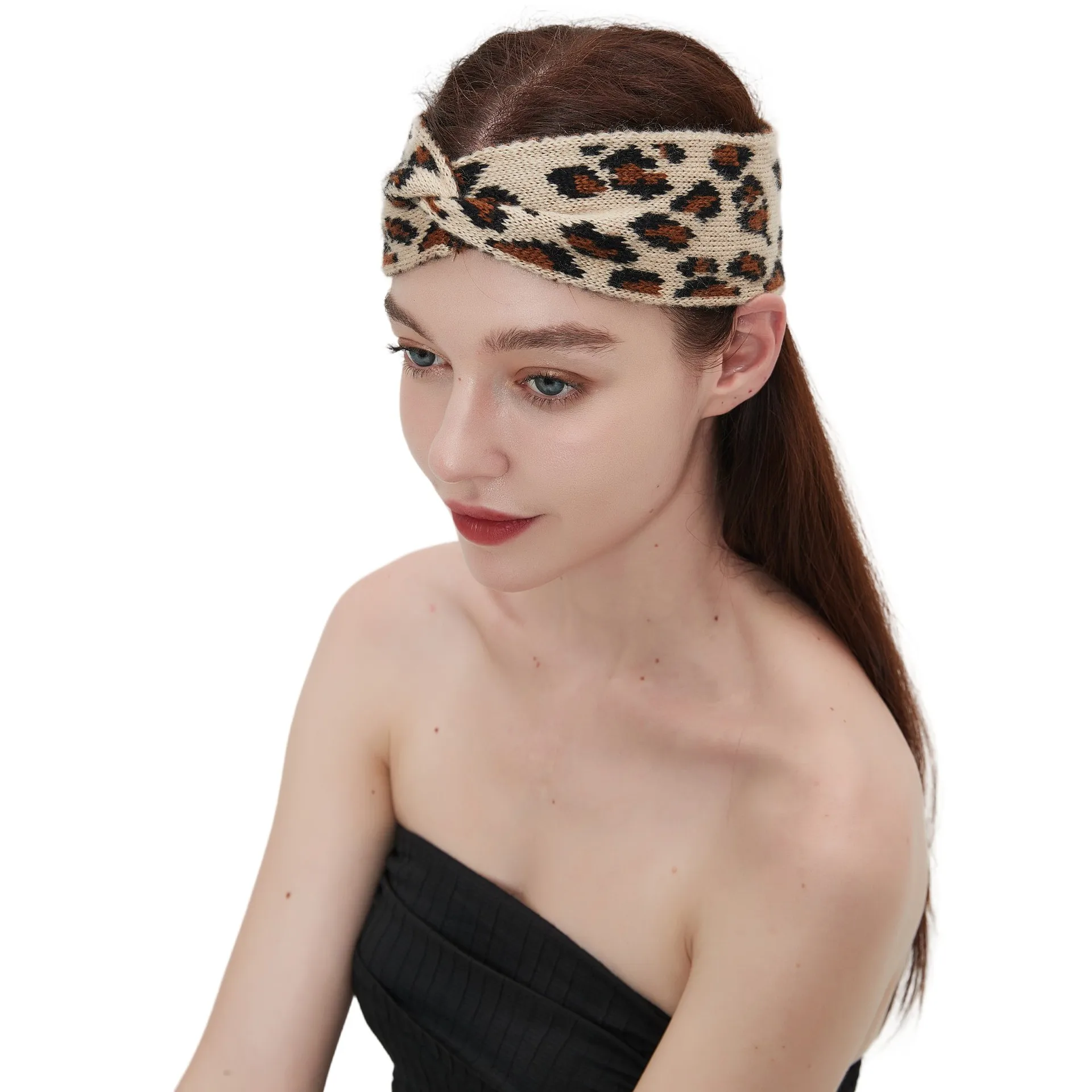 

Amazon's Hot European and American Spring and Autumn 2024 New Knitted Headband Camel Bow Leopard Pattern Headband