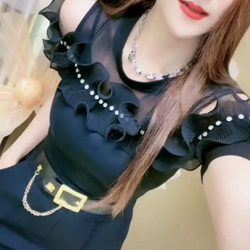 T-shirt à manches courtes en coton pour femmes, haut à volants décontracté mince, t-shirt perlé tout match, mode sexy, hors de l'initiative, nouveau, été