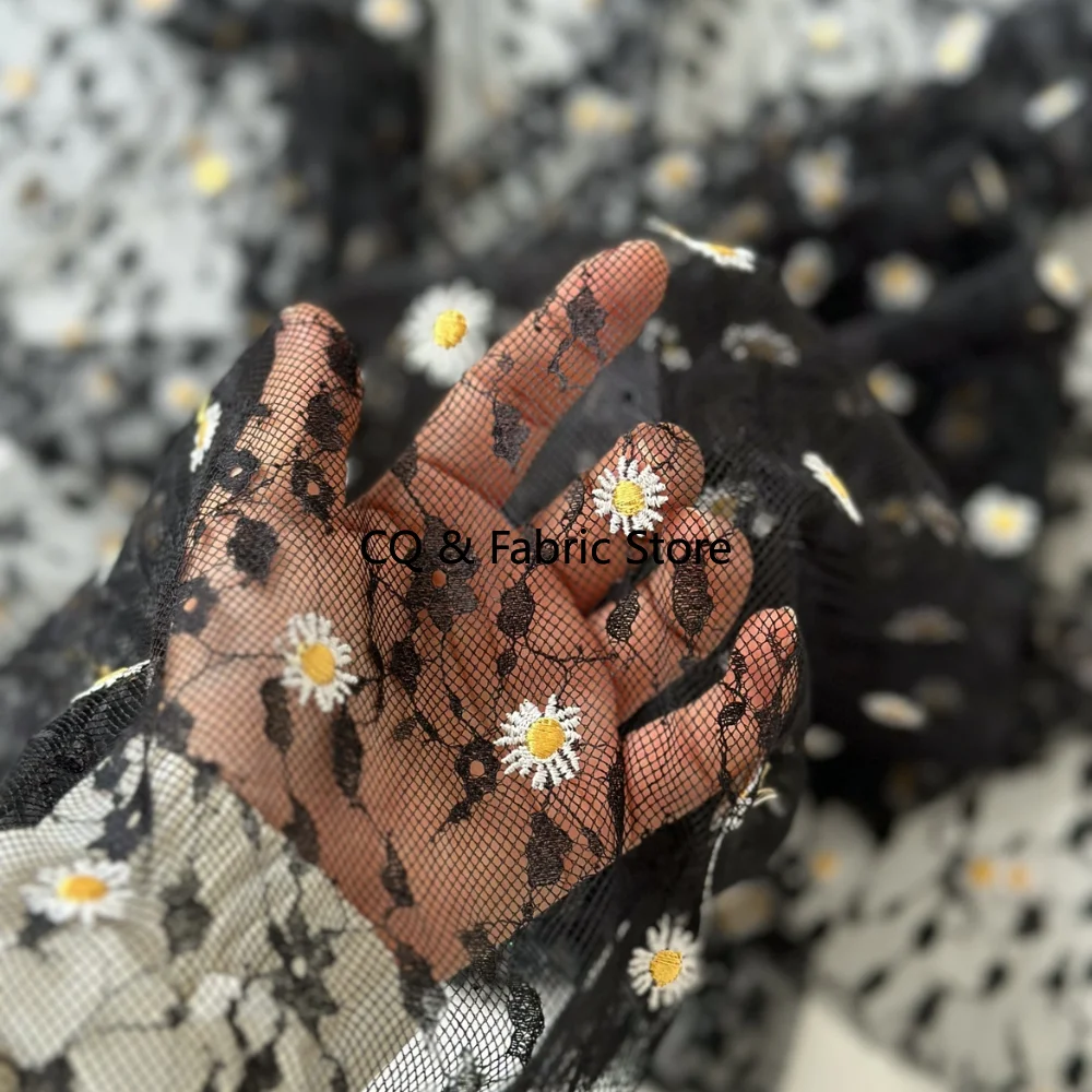 

Изысканная маленькая ромашка, черные ресницы, кружевная вышивка, 3D цветочная сетчатая ткань для одежды, платья, домашний декор во дворе