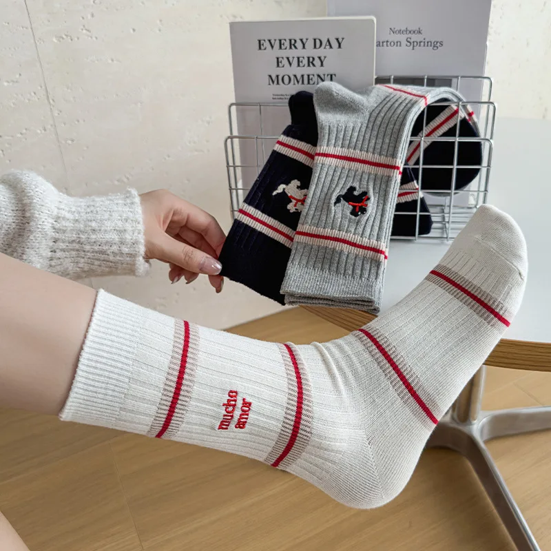 Haft kreskówkowy śliczne skarpetki damskie Casual Harajuku Streetwear śmieszne skarpetki dla psów moda japońska dziewczyny Lolita Kawaii skarpetki Sox