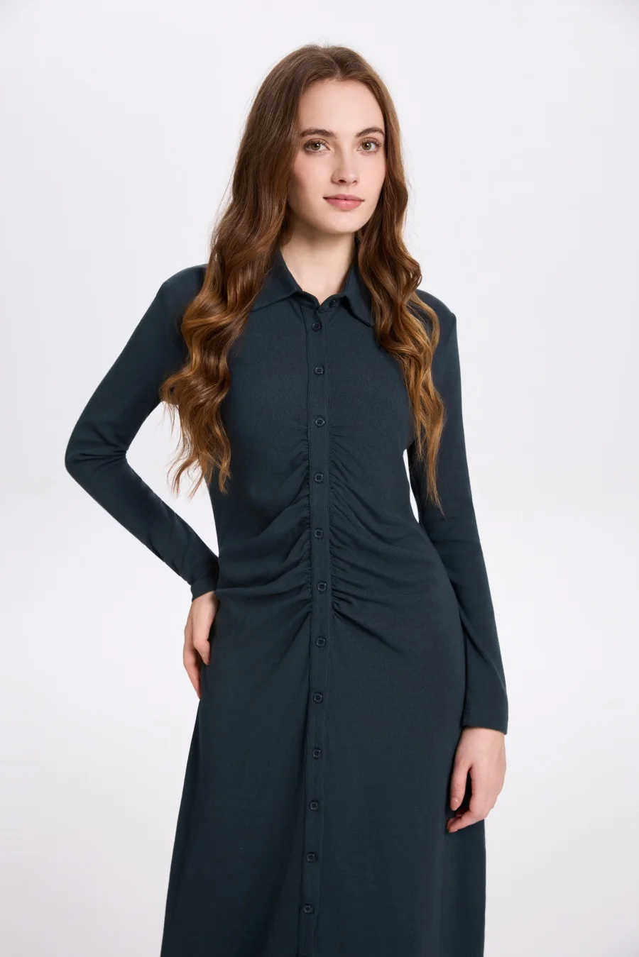 AS AW25 Damenkleid, Umlegekragen, geripptes, hochelastisches, gerafftes Maxikleid