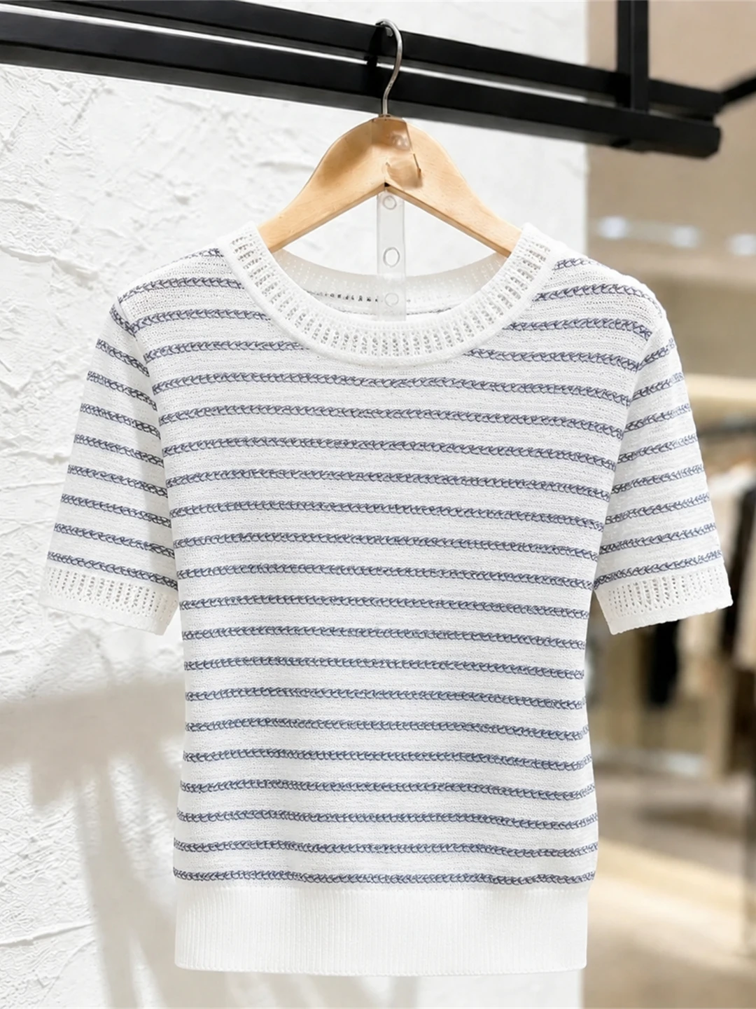 

Elegant round Neck Short Sleeve Knitted Sweater Color Block Design Summer Casual Women's Fashion Stylish Commute Style Knitwear