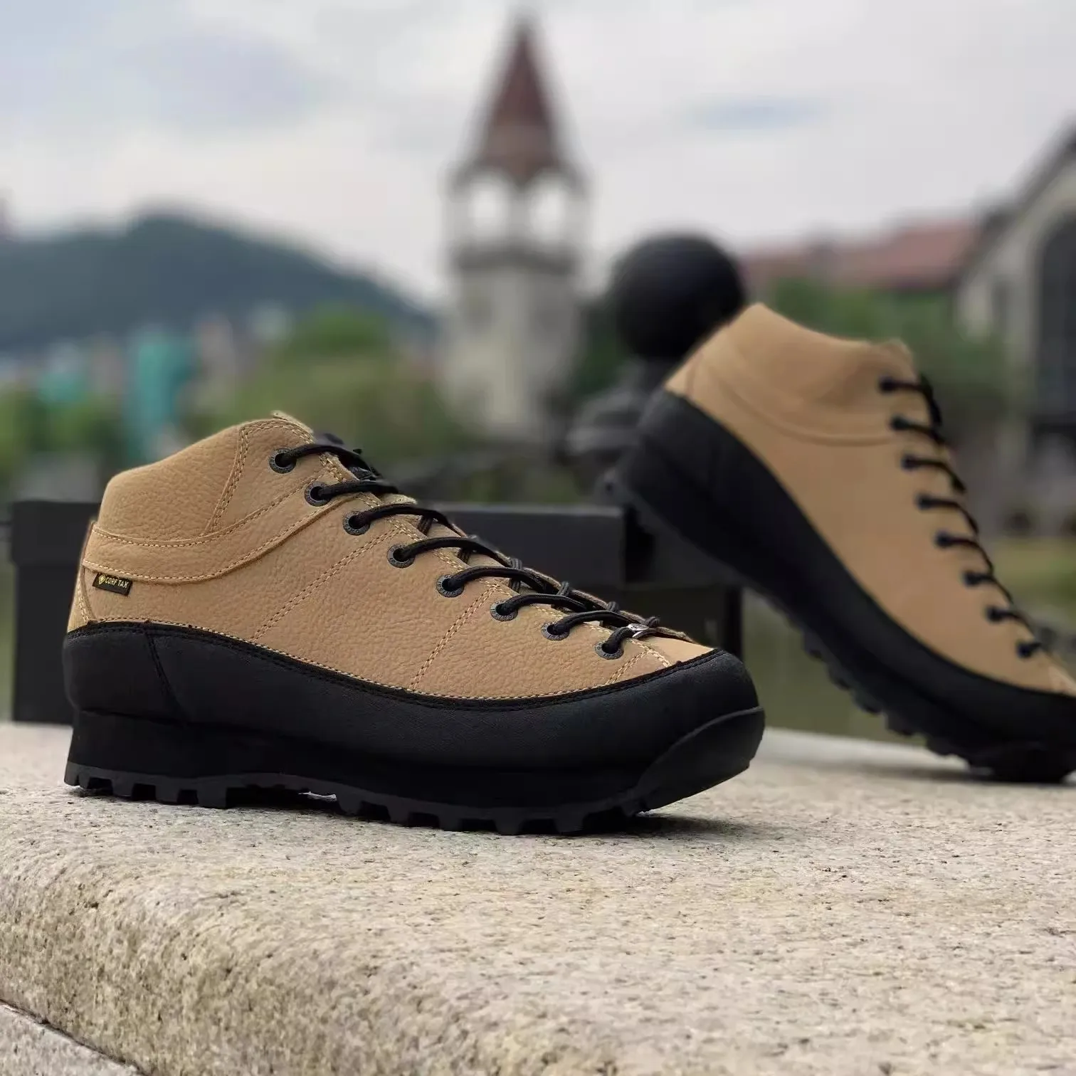 Unisex hiking boots, walking shoes, outdoor footwear, comfortable versatile trainers, casual footwear, mountaineering boots