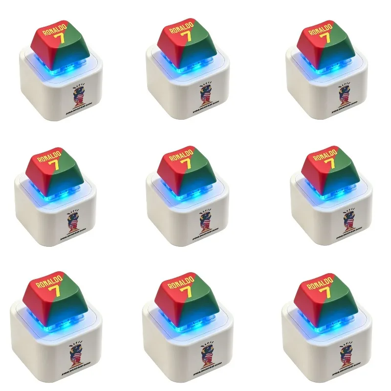 Neuer Cristiano Ronaldo Tastatur-Schlüsselanhänger mit Ton und Licht, Stressabbau-Spielzeug, Kreatives Scherzgeschenk, Anime
