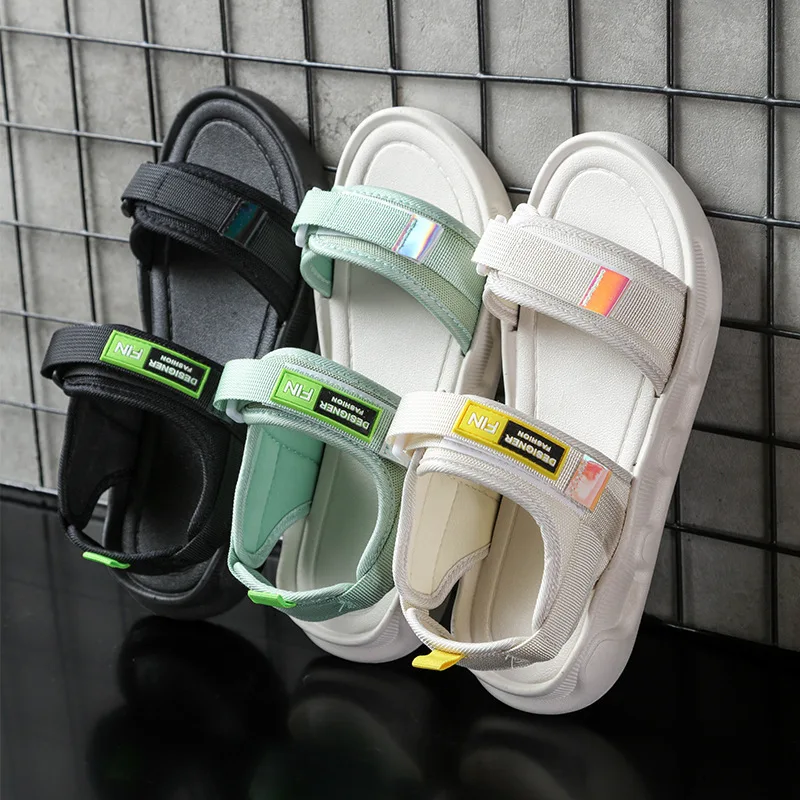 

2022 new flat sandals women's leisure summer sports style open toe buckle outside wear beach sandals female footwear Plus Size