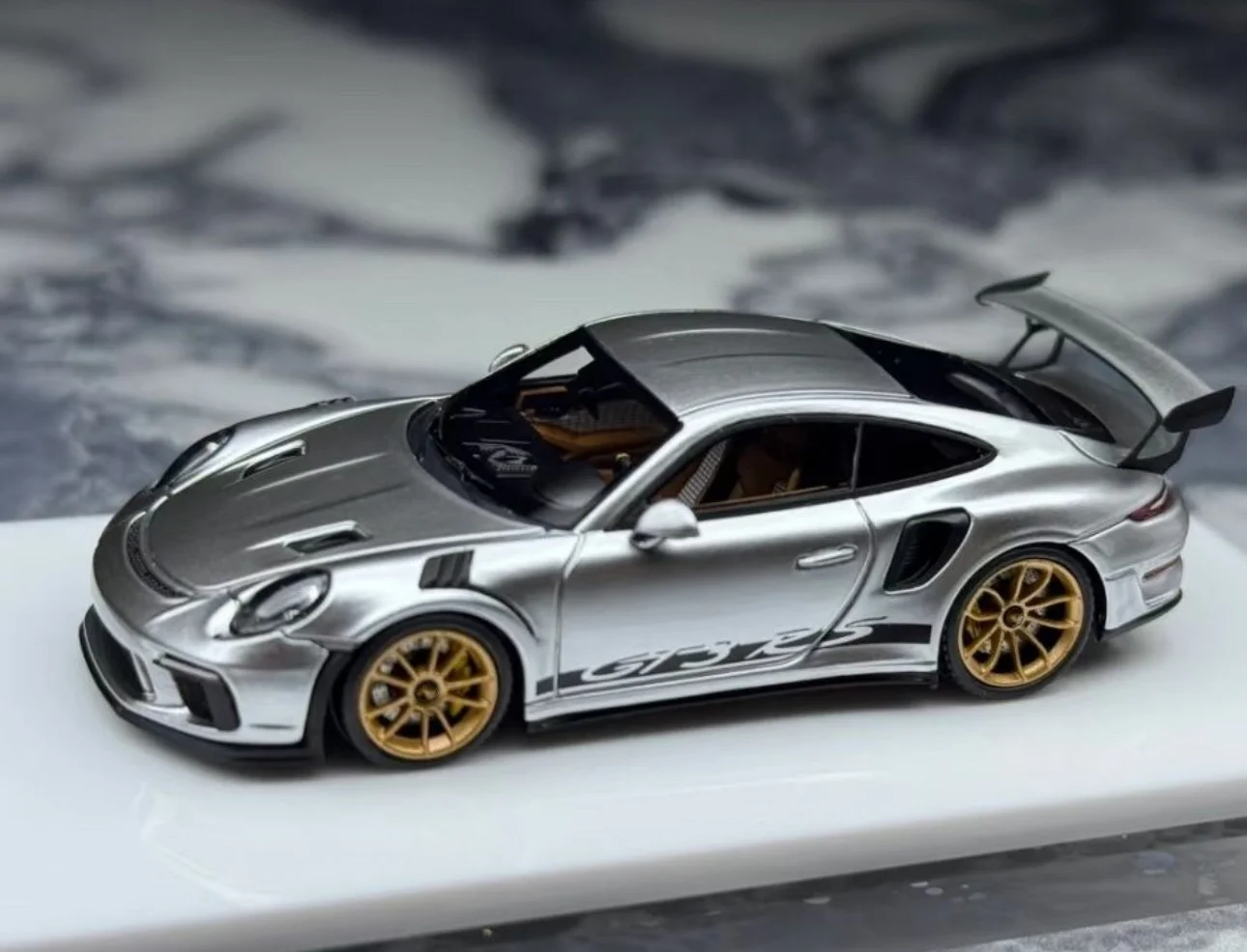 Fuelme 1:64 911(991.2) GT3 RS edición limitada coche en miniatura de resina adorno coleccionable