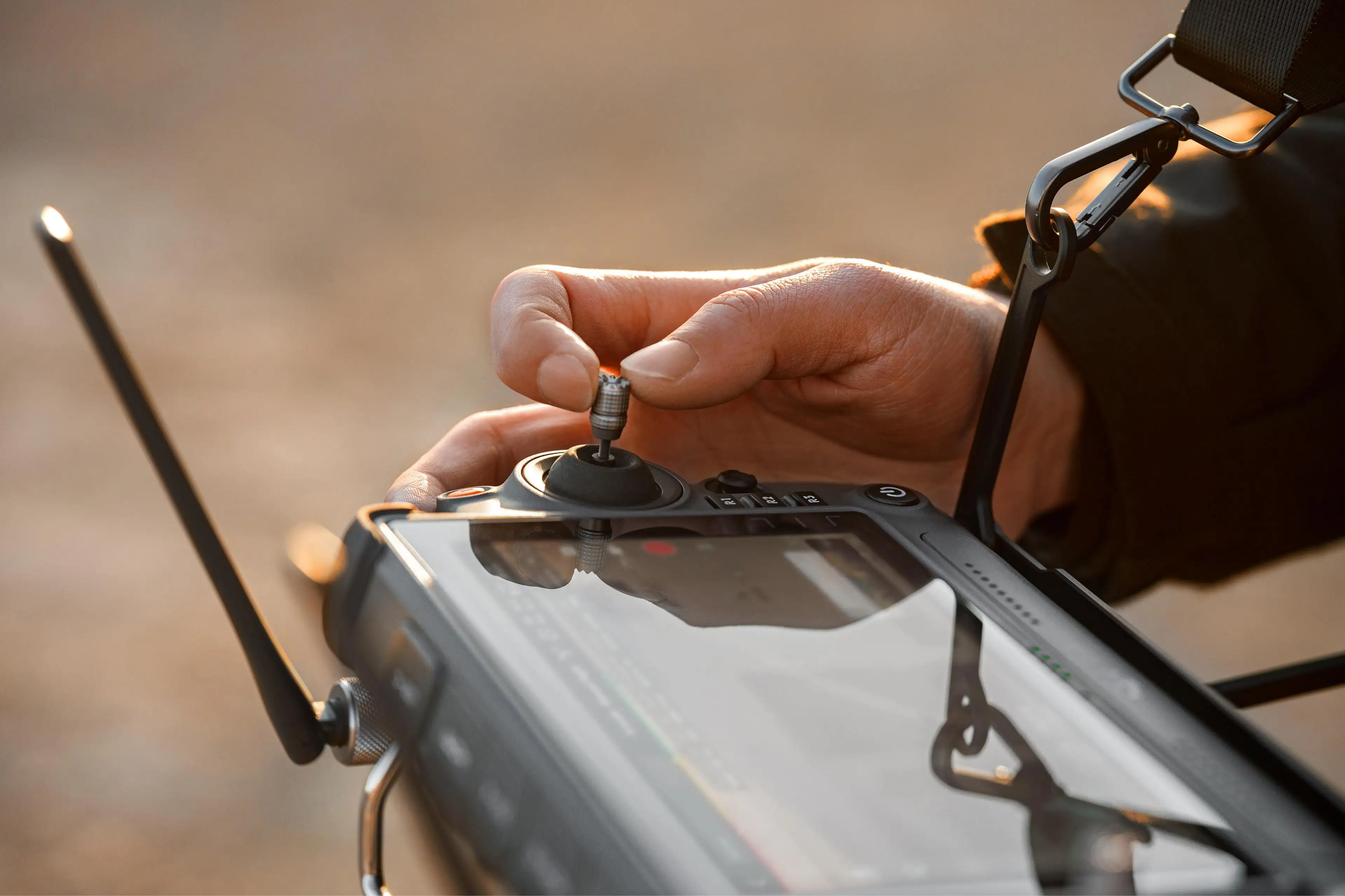 

DJI Wu 3 INSPIRE 3 RC Plus Jingwei M30 remote control adjustable height rocker