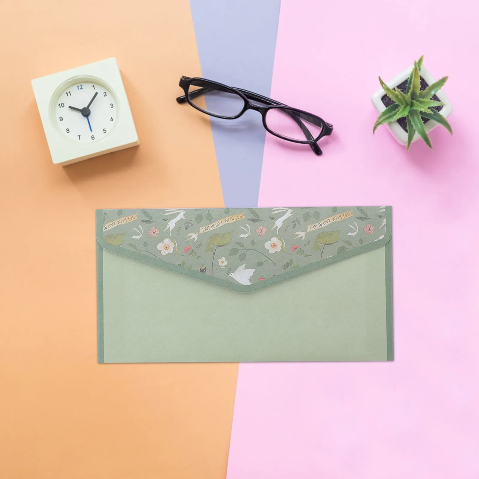 

1 Set Vintage Floral Lined Stationery Letter Paper and Envelopes Classic Writing Kit for Invitations Notes Thanksgiving