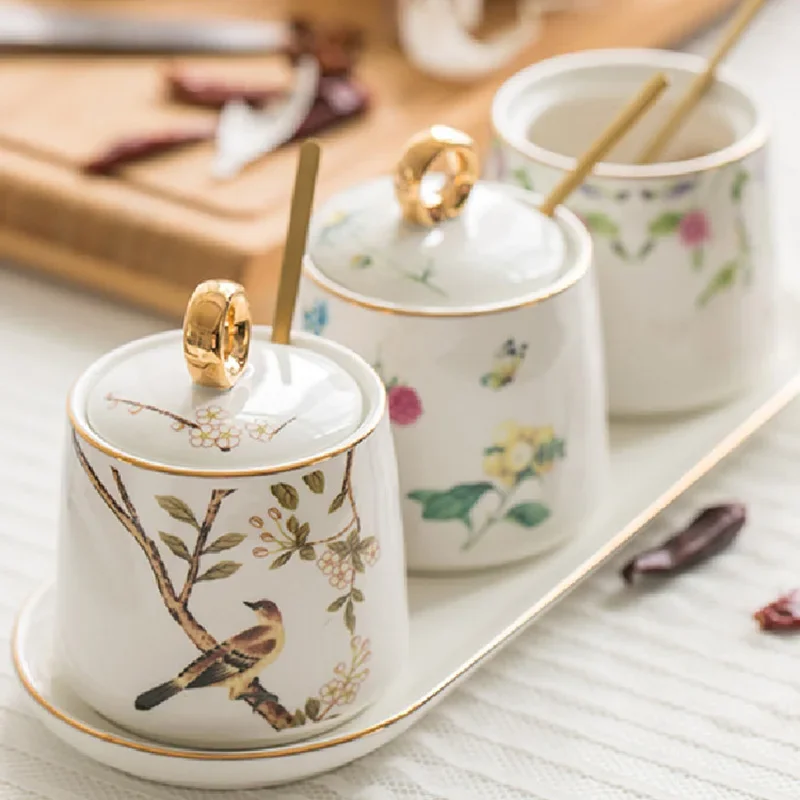 

Creative Ceramic Seasoning Pepper Storage Box Container Spice Jar Salt Shaker with Lid Organizer Salero Kitchen Supplies DF50