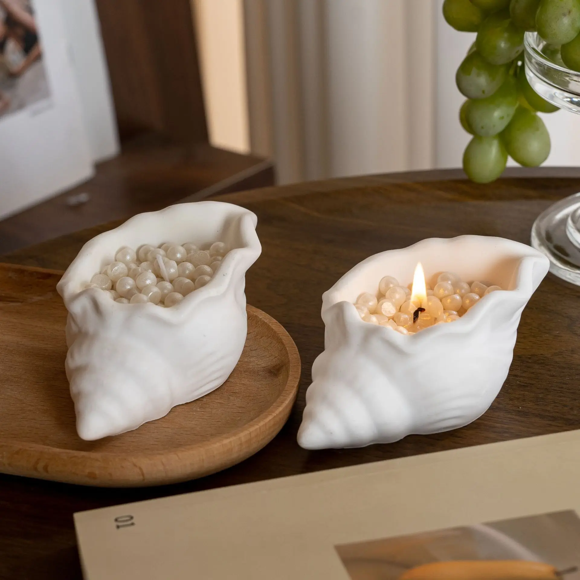 Seashell Conch ScentedCandle,PearlFilled Shell Tealight Holder Smokeless Aroma Wax Romantic Wedding Tabletop DecorHome OceanGift