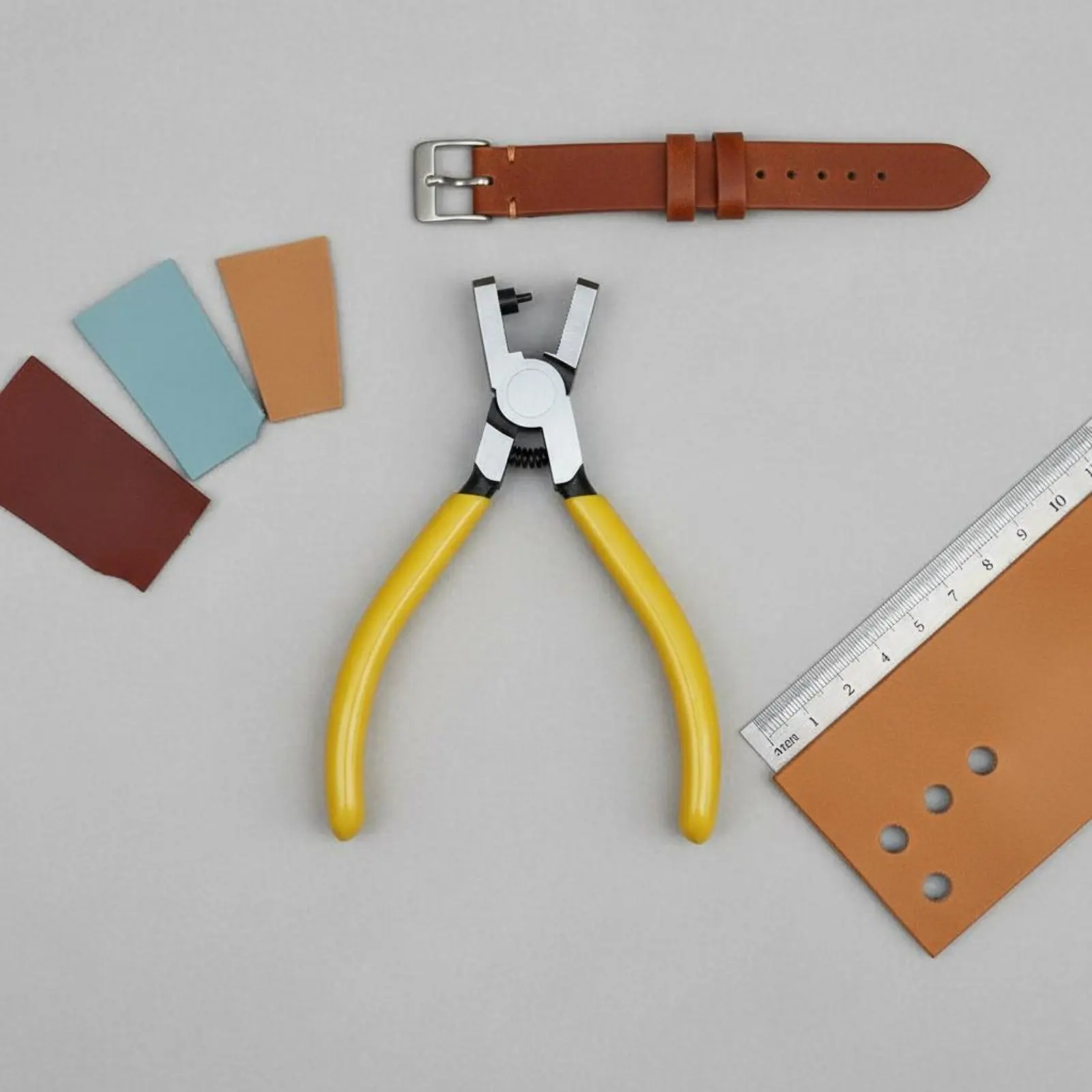 

Watch Strap Hole Perforate Pliers High-Carbon Steel Leather Strap Hole Puncher Comfortable Grip for DIY Hobbyists