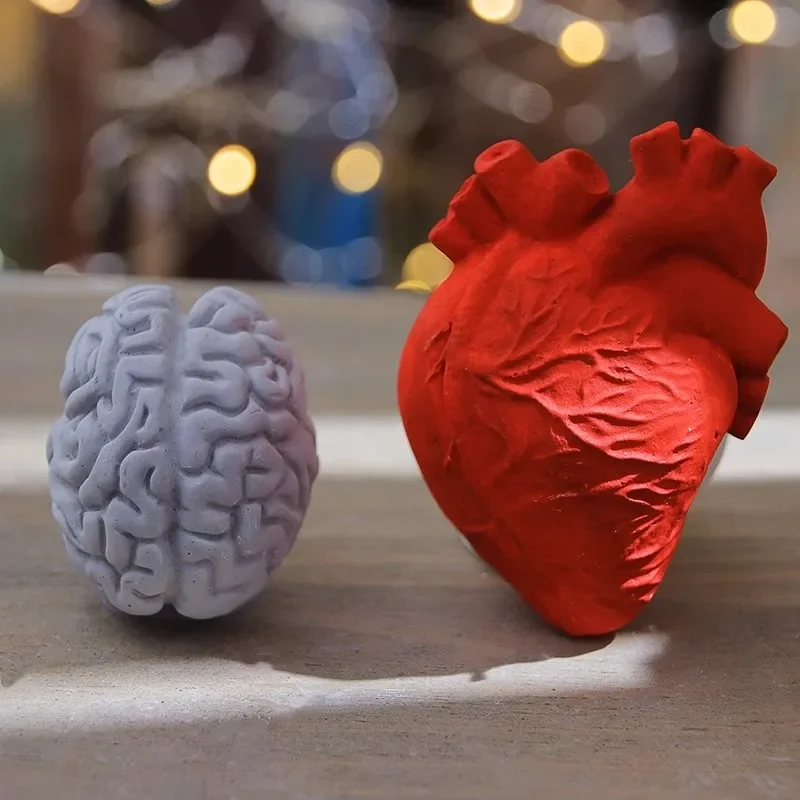 Creative Silicone Heart & Brain Shape Mold for Chocolate Soap & Concrete Hand Simulation Food Molds Kitchen Crafting Tools