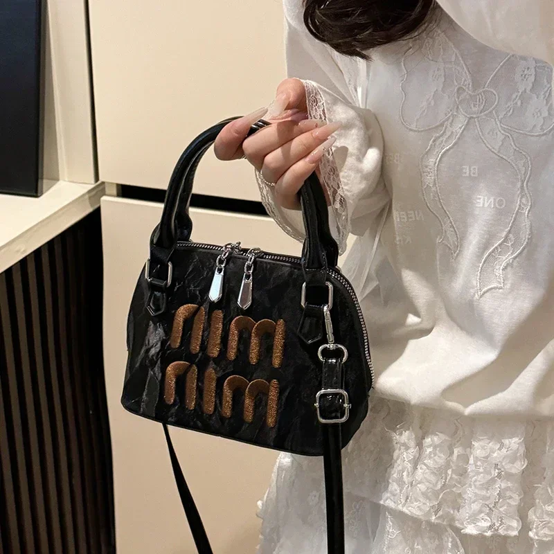 Tas Selempang Wanita Merk Mewah, Bahan Kulit Premium, Desainer Terkenal, Luas Dan Ringan