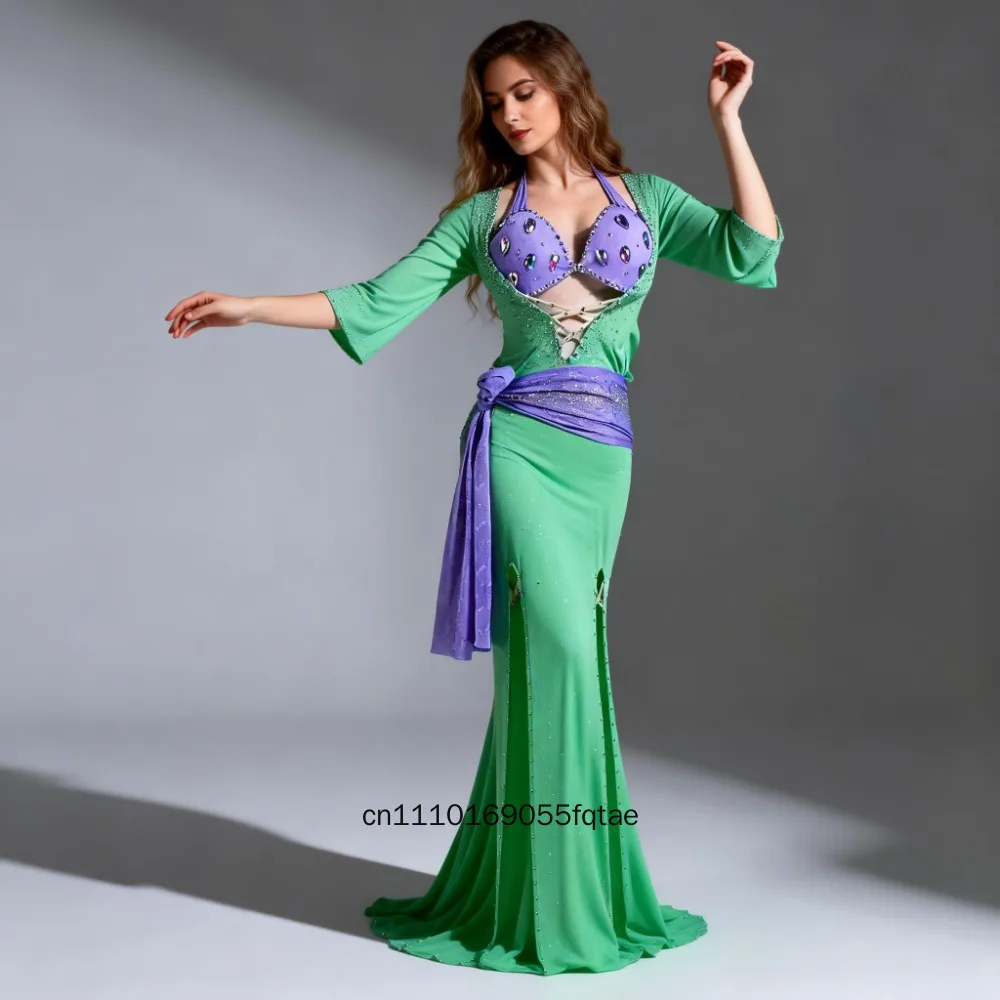 Bauchtanzkostüm für Damen, orientalisches Tanzoutfit, glänzendes Diamantkleid, traditionelle Bühnenkleidung, professionelles Wettkampfkleid. – Detail 1
