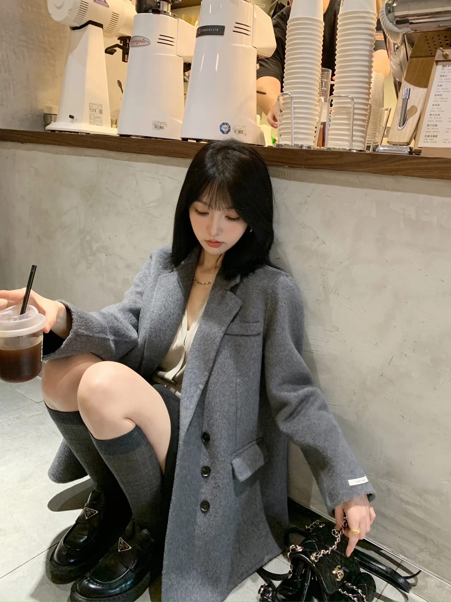 

Двустороннее шерстяное повседневное пальто для женщин, осенне-зимнее, модное, вязаное, свободного кроя, на пуговицах, с асимметричным разрезом