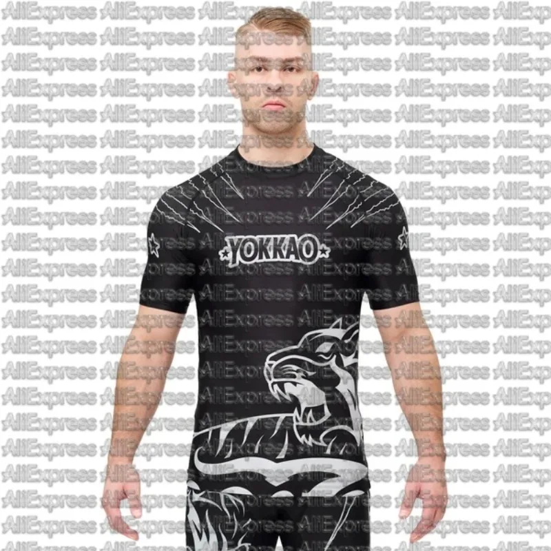 Camiseta Deportiva Casual de Moda YOKKAO Verano 2026, Estampado Deportivo, Negra, Manga Corta, Personalizada para Adultos y Niños