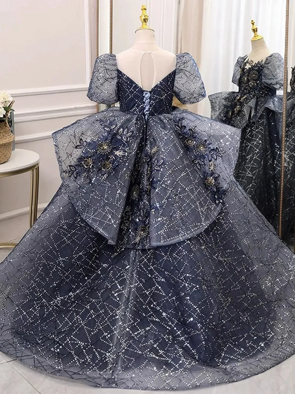 คุณภาพสูงน้ําเงินเจ้าหญิงพิเศษโอกาสดอกไม้สาวชุดงานแต่งงานพรหมดําเนินการวันเกิดเด็กทารกเด็ก Ball Gown